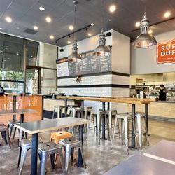 Super Duper Burgers - Inside