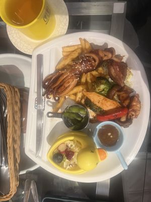 Modern Toilet Theme Restaurant by null