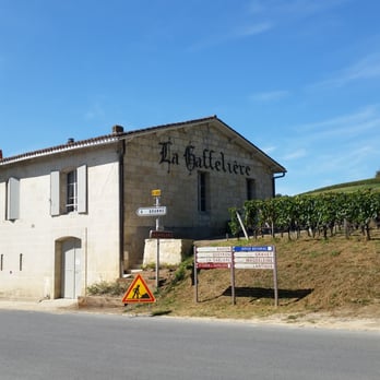 Château La Gaffelière - Entrance is on the side, Parking is Across the Street - Wineries Near Me - Saint Emilion, 33