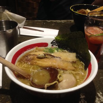 KINTON RAMEN QUEEN & SPADINA - A little slice of anchovy heaven - Ramen Near Me - Toronto, Ontario KINTON RAMEN QUEEN & SPADINA - A little slice of anchovy heaven - Ramen Near Me - Toronto, Ontario