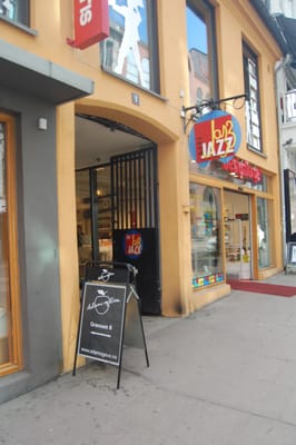 Bare Jazz AS by null