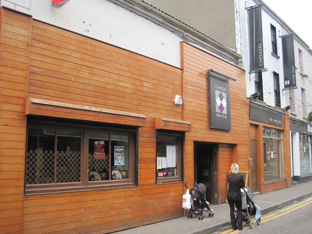 CHECKERS WINE BAR Updated August 2024 3133 Lower Cross Street