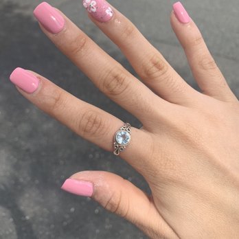 Lavish Lounge nails  - Pink flower set - Nail Salons Near Me - Folsom, California