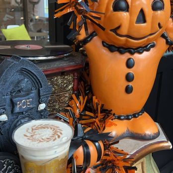 BURNT UMBER COFFEE FT. PETALS & POISON TEA ROOM - Updated January 2025