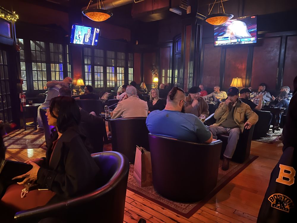 Social spots from Ale House Cigar Bar