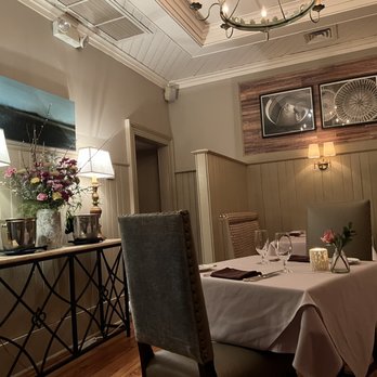 Circa 1886 Restaurant - Inside Circa - New American Near Me - Charleston, South Carolina Circa 1886 Restaurant - Inside Circa - New American Near Me - Charleston, South Carolina
