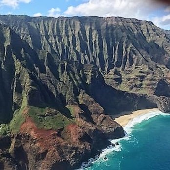 Airborne Aviation - Massive volcanic mountains - Private Jet Charter Near Me - Lihue, Hawaii