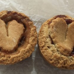Daylight Bakery and Diamond Barrel - #Guava and #Pineapple tarts. #Delish with morning coffee!