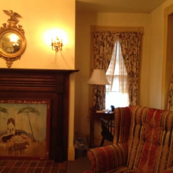 Buxton Inn - Gold room. - Hotels Near Me - Granville, Ohio Buxton Inn - Gold room. - Hotels Near Me - Granville, Ohio