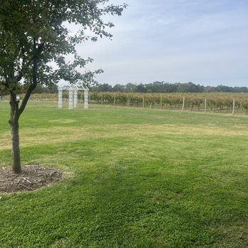 LaChance Vineyards - Vineyard - Wineries Near Me - De Soto, Missouri LaChance Vineyards - Vineyard - Wineries Near Me - De Soto, Missouri