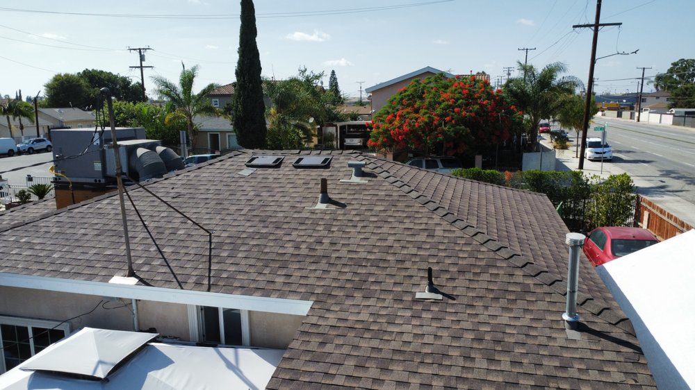 Slide of Ruiz Roofing