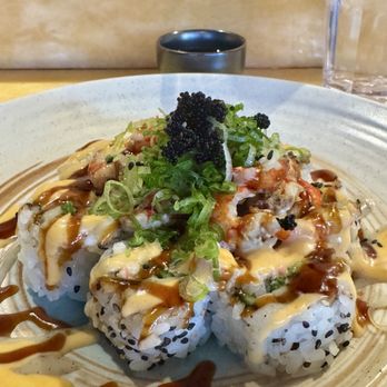 Oshima - Baked Crab & Lobster Roll - Sushi Bars Near Me - Sioux Falls, South Dakota