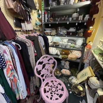 Corona Antique Gallery - Antiques Near Me - Corona, California