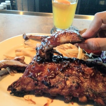 Houlihan's - Blue Moon + RIBS = WIN - Bars Near Me - Savannah, Georgia Houlihan's - Blue Moon + RIBS = WIN - Bars Near Me - Savannah, Georgia