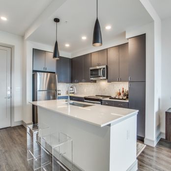 South Main - Apartments Near Me - Houston, Texas
