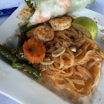 SL Kitchen - E4.Pad Thai A5.Fresh Spring Rolls - Thai Near Me - San Leandro, California