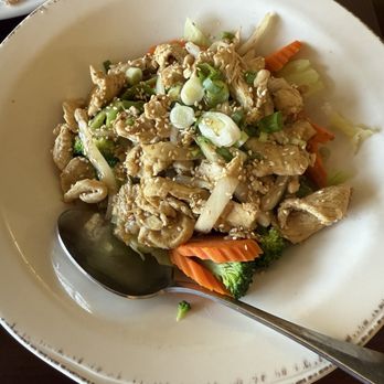 Green Papaya - Chicken teriyaki with sesame seeds and veggies - Thai Near Me - Aptos, California