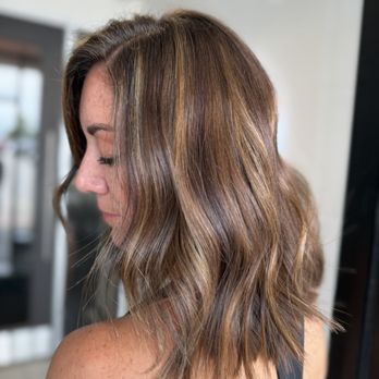 Christina Hercules Studio Salon - Dimensional highlight for summer - Hair Salons Near Me - Des Peres, Missouri Christina Hercules Studio Salon - Dimensional highlight for summer - Hair Salons Near Me - Des Peres, Missouri