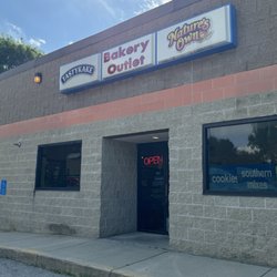 Country Kitchen Bakers - Frontage