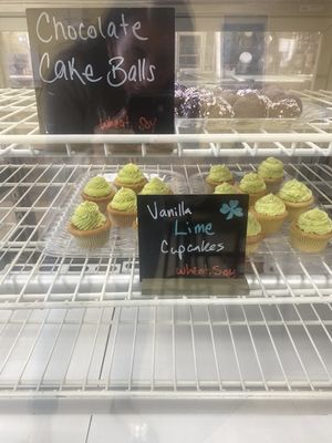 Aurora's Café and Gifts by null