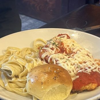 Houlihan's - Chicken Parmesan - Bars Near Me - Secaucus, New Jersey