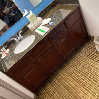 Baymont by Wyndham Roanoke Rapids - Wonderful bathroom sink - Hotels Near Me - Roanoke Rapids, North Carolina
