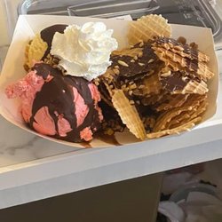 Scoops & Sweet Bubbles - Ice cream nachos