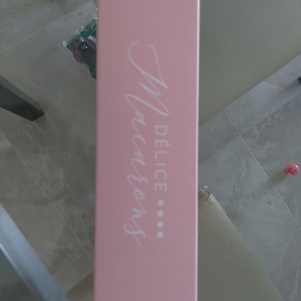 Delice Macarons - Box of macaroons - Macarons Near Me - New York, New York