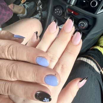 1. Happy Nails & Spa