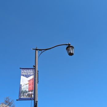 Shawarma Alley - Downtown Milton - Poutineries Near Me - Milton, Ontario
