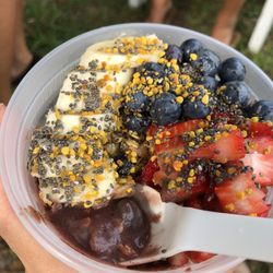 The Juice Jar - Acai bowl with bee pollen-SO yummy!!