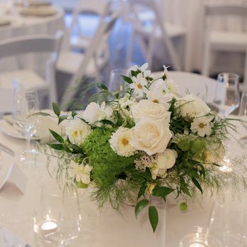 Florals by Alexis - Floral Designers Near Me Florals by Alexis - Floral Designers Near Me