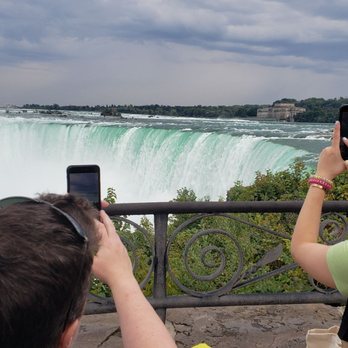 Moxies Hamilton Restaurant - Nearby Attractions Niagara Falls - Lounges Near Me - Hamilton, Ontario