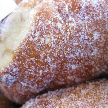 Leonard's Bakery - Malasadas up close - Bakeries Near Me - Honolulu, Hawaii Leonard's Bakery - Malasadas up close - Bakeries Near Me - Honolulu, Hawaii