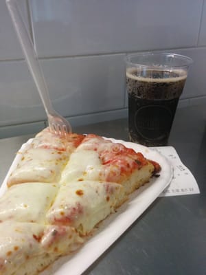 Spontini by null