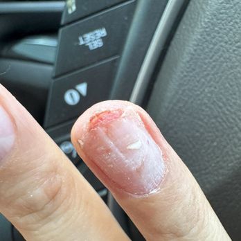 Lee Nails & Spa - Nail Salons Near Me - Lake Elsinore, California