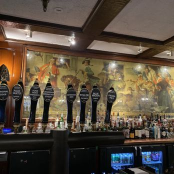 Yankee Doodle Tap Room - Norman Rockwell painting - Pubs Near Me - Princeton, New Jersey Yankee Doodle Tap Room - Norman Rockwell painting - Pubs Near Me - Princeton, New Jersey