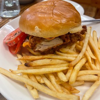 The Common - Chicken Sandwich - Breakfast & Brunch Near Me - Brooklyn, New York The Common - Chicken Sandwich - Breakfast & Brunch Near Me - Brooklyn, New York