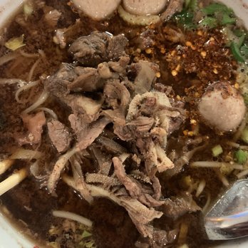 Bowl Thai - Thai Boat Noodle soup with meatballs, stewed beef, tripe, morning glory, bean sprouts, green onion, chili pepper flakes - Thai Near Me - Gardena, California
