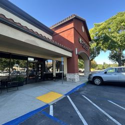 Rose Tea Lounge - Exterior