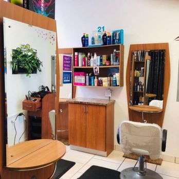 Yoly - Área de cabello con servicio completo para su gusto. - Hair Salons Near Me - Luquillo, Puerto Rico Yoly - Área de cabello con servicio completo para su gusto. - Hair Salons Near Me - Luquillo, Puerto Rico