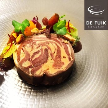 De Fuik - Roulleaux van eendenlever en rookvlees met macadamia en gestoofde appel - Modern European Near Me - Aalst, GE