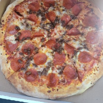 Home Run Pizza - Large thick crust beef pepperoni - Pizza Near Me - Dallas, Texas Home Run Pizza - Large thick crust beef pepperoni - Pizza Near Me - Dallas, Texas