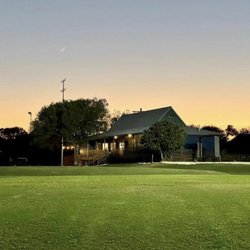 R II M Golf Academy - Clubhouse