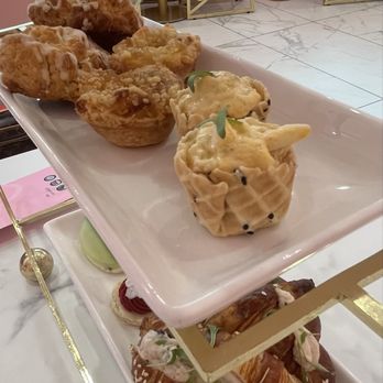 Hello Kitty Cafe - Themed Cafes Near Me - Santa Clara, California