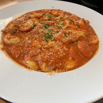Padrino Ft Thomas - Vodka Tortellini with Sausage - Italian Near Me - Fort Thomas, Kentucky Padrino Ft Thomas - Vodka Tortellini with Sausage - Italian Near Me - Fort Thomas, Kentucky