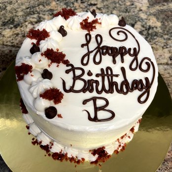 Golden Moon Bakery - Red velvet cake - Desserts Near Me Golden Moon Bakery - Red velvet cake - Desserts Near Me