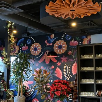 Guapo's Cocina & Bar - Lovely decor - Mexican Near Me - Falls Church, Virginia
