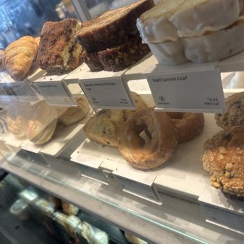 Starbucks - Coffee & Tea Near Me - Loves Park, Illinois