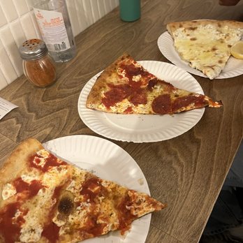 Fini Pizza - Cheese, pepperoni and white pizza - Pizza Near Me - Brooklyn, New York Fini Pizza - Cheese, pepperoni and white pizza - Pizza Near Me - Brooklyn, New York